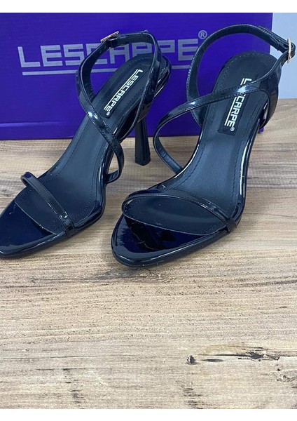 LES03 Renk Siyah Rugan Önü Arkası Açık Bantlı Kadın Topuklu Stiletto fiyatları