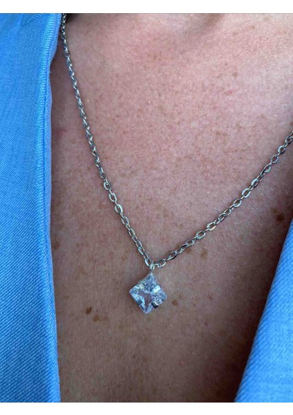 Zırkon Taşlı Kolye fırsatları