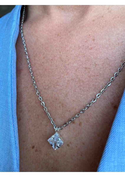 Zırkon Taşlı Kolye indirimleri