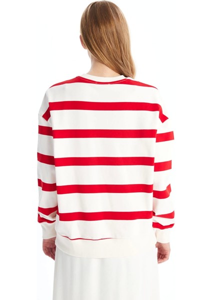 Lcw Vision Kırmızı Bisiklet Yaka Çizgili Oversize Kadın Sweatshirt fırsatları