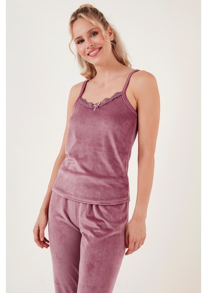Regular Fit Dantelli Yumuşak Dokulu Sabahlıklı Kadife Pijama Takımı Bayan Pijama Takımı 6095545 fırsatları
