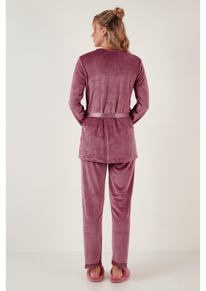 Regular Fit Dantelli Yumuşak Dokulu Sabahlıklı Kadife Pijama Takımı Bayan Pijama Takımı 6095545