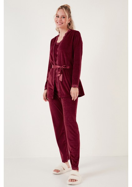 Regular Fit Dantelli Yumuşak Dokulu Sabahlıklı Kadife Pijama Takımı Bayan Pijama Takımı 6095545 fiyatları