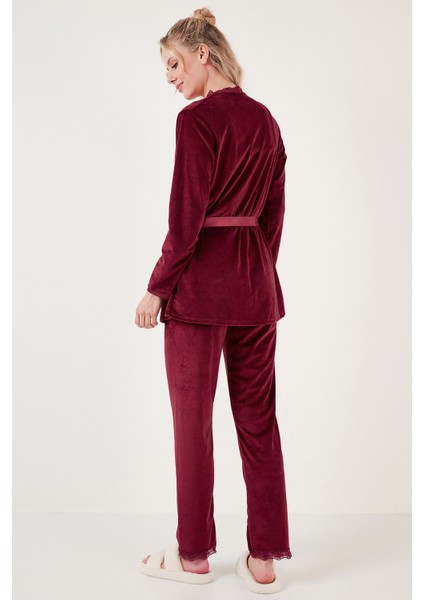 Regular Fit Dantelli Yumuşak Dokulu Sabahlıklı Kadife Pijama Takımı Bayan Pijama Takımı 6095545