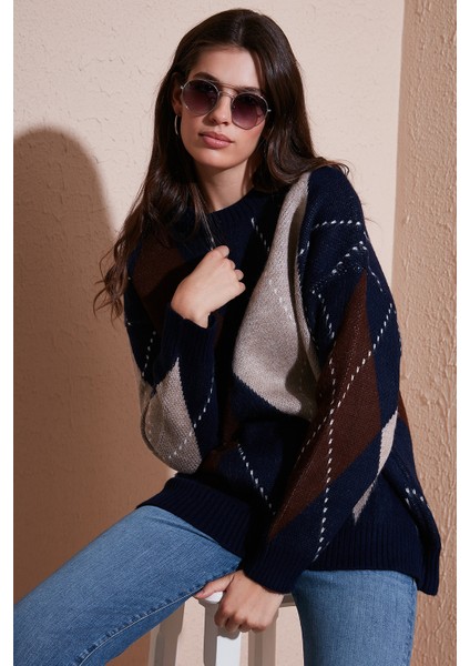 Oversize Fit Bisiklet Yaka Baklava Desenli Kazak Bayan Kazak 4615578 modelleri