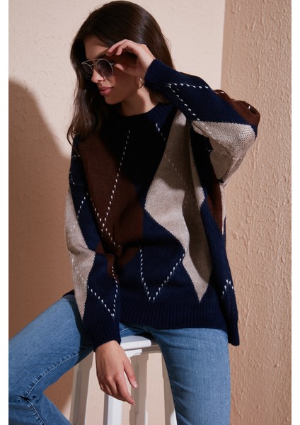 Oversize Fit Bisiklet Yaka Baklava Desenli Kazak Bayan Kazak 4615578 fırsatları