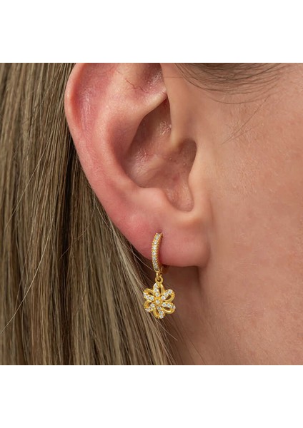 Gümüş Sallantılı Gold Çiçek Kadın Küpe fırsatları