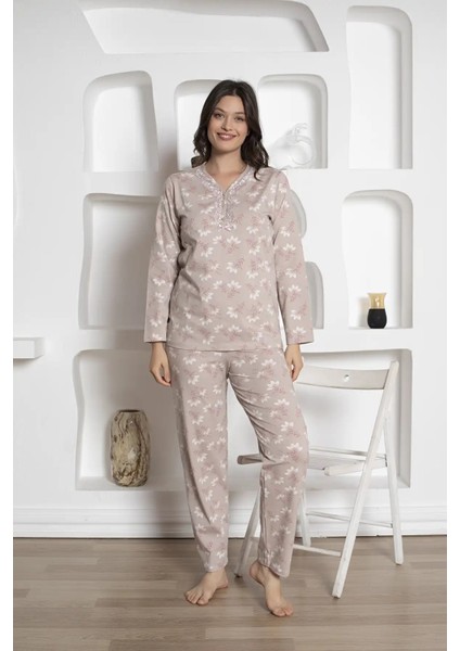 Kadın Çiçek Desen V Yaka 3 Düğmeli Pamuklu Uzun Kol Mevsimlik Pijama Takımı