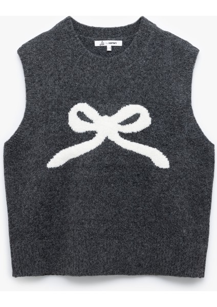 Fiyonk Desenli Bisiklet Yaka Kolsuz Triko Süveter modelleri