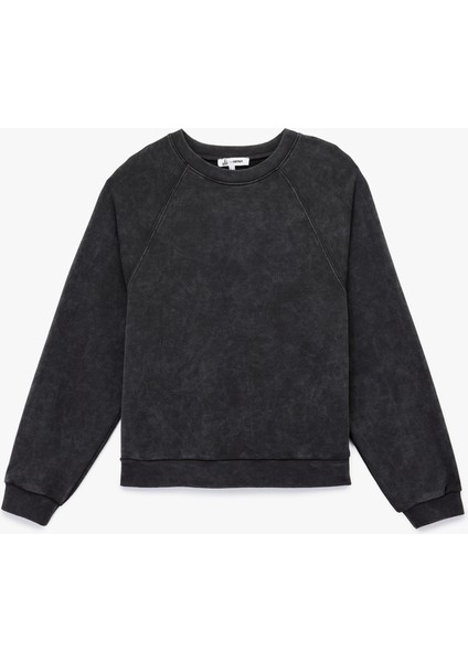 Uzun Kollu Bisiklet Yaka Yıkamalı Şardonlu Sweatshirt