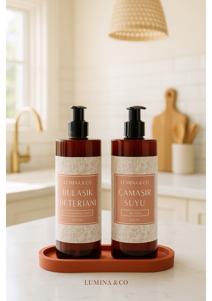 Bulaşık Deterjanı & Çamaşır Suyu Etiketli Plastik Şişe & Kiremit Rengi Beton Alt Tabla