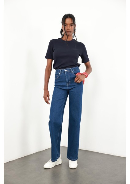 Lacivert Bisiklet Yaka Basic Tişört 1075 fiyatları