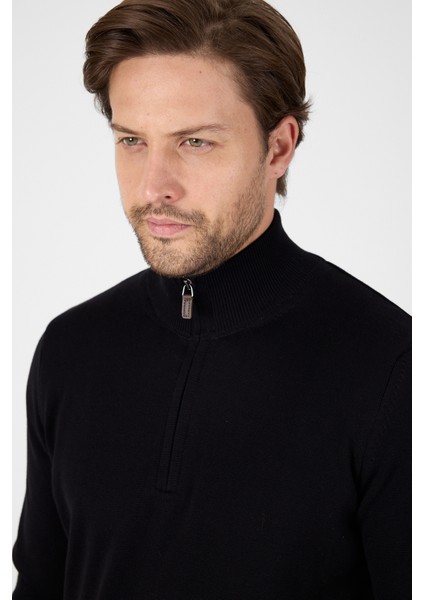 Siyah Pamuk Yarım Fermuarlı Dik Yaka Triko Kazak