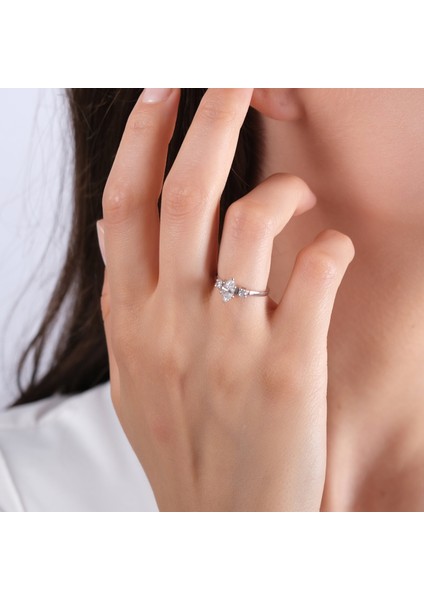 0.77 Karat Markiz Pırlanta Yüzük, Gerçek Pırlanta, Sertifikalı Mücevher fiyatları