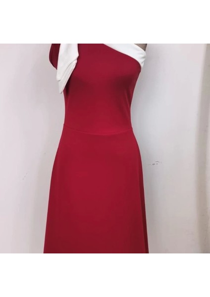 Kadın Tek Omuzu Açık Omuzlardan Kurdela Detaylı Çift Renkli Ithal Krep Elbise fırsatları