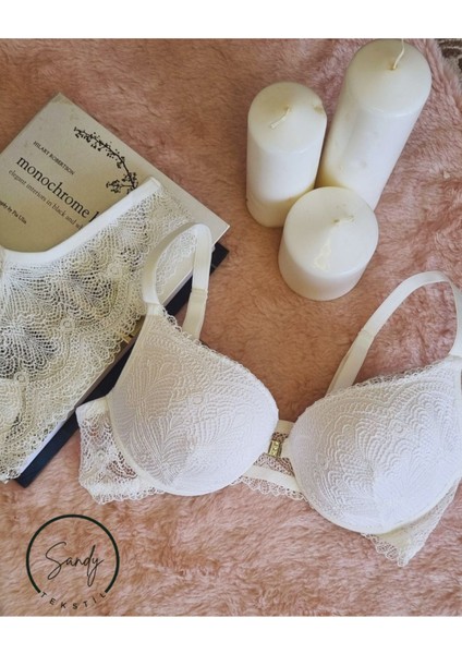 Dantelli Önden Açılan Taş Klipsli Yarım Destekli Gelinlik Ekru Sütyen Takımı modelleri