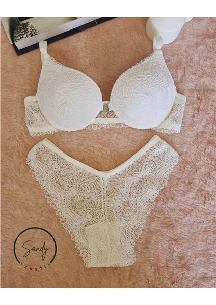 Dantelli Önden Açılan Taş Klipsli Yarım Destekli Gelinlik Ekru Sütyen Takımı