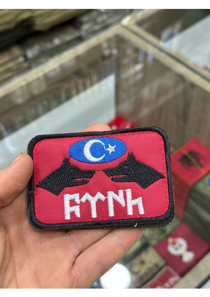 Göktürkçe "türk " Yazılı ve Kurt Motifli Patch(Peç) Arkası Cırtlı Arma