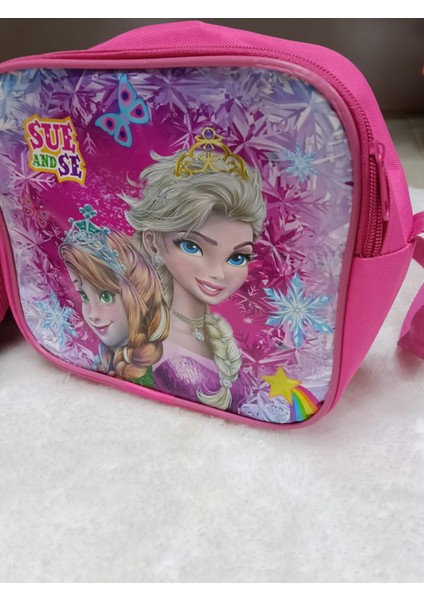 Elsa ve Anna Karakterli 3 Bölmeli Beslenme Çantalı Ilkokul Çocuğu Çantası indirimleri
