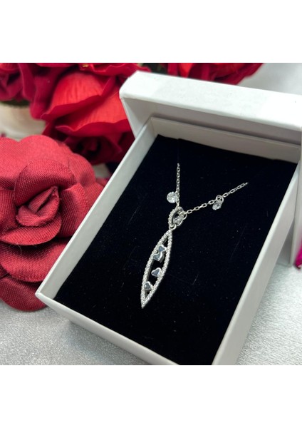 Kalp Kadın Kolyesi 925 Ayar Gümüş Rodyumlu Zirkon Taşlı