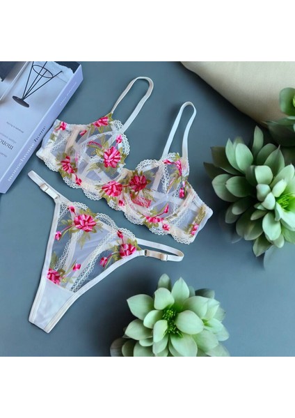 Büyük Beden Dantel Brode Desteksiz Sütyen Takımı fiyatları