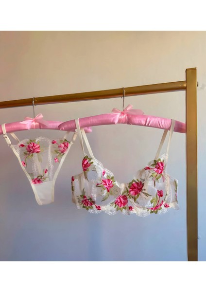 Büyük Beden Dantel Brode Desteksiz Sütyen Takımı