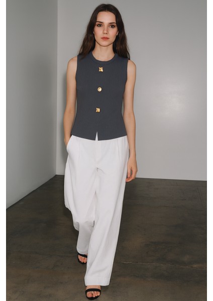 Bisiklet Yaka Düğme Detaylı Dokuma Bluz