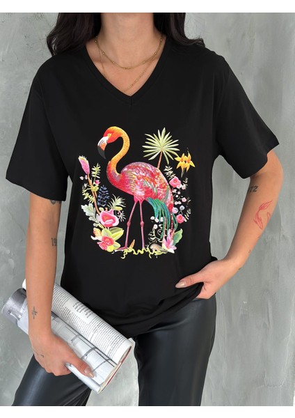 Özgü Giyim Butik Laderra Kadın V Yaka Önü Pul Payet Işli Siyah T-Shirt