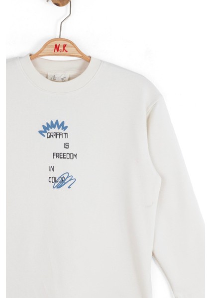 Nk Erkek Çocuk Graffiti Sweatshirt 4-8 Yaş Ekru fırsatları