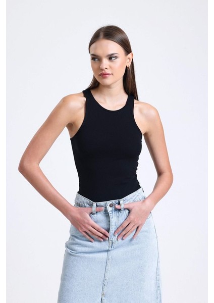 Kadın Yuvarlak Yakalı Temel Askılı Tişört Siyah fiyatları