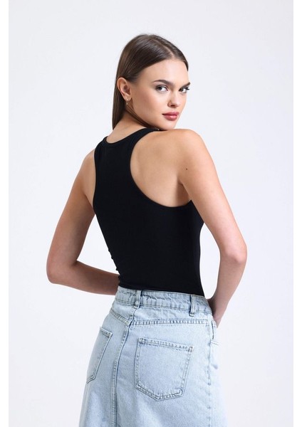 Kadın Yuvarlak Yakalı Temel Askılı Tişört Siyah modelleri