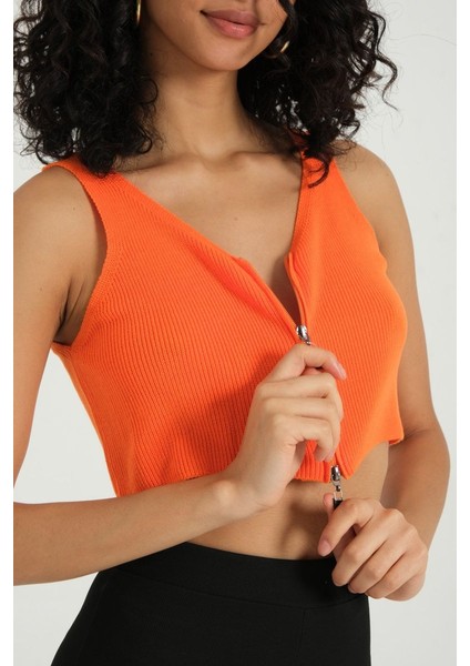 Kadın V Yaka Örme Nervürlü Fermuarlı Crop Top Turuncu indirimleri