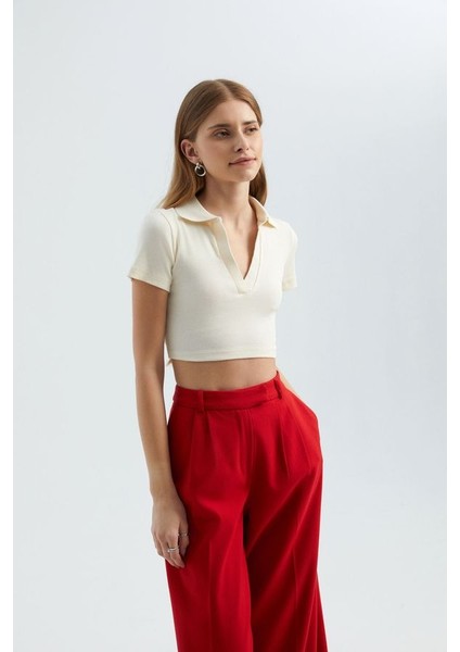 Kadın V Yakalı Polo Crop Top White modelleri