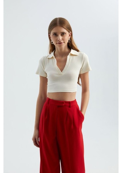 Kadın V Yakalı Polo Crop Top White fırsatları