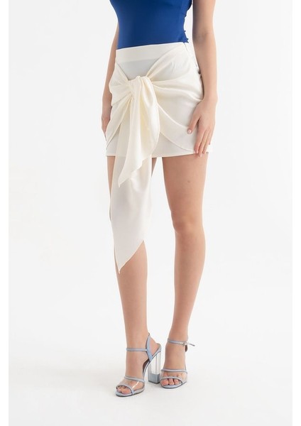 Kadın Saten Yüksek Bel Bağlamalı Mini Etek Tozlu Beyaz fiyatları