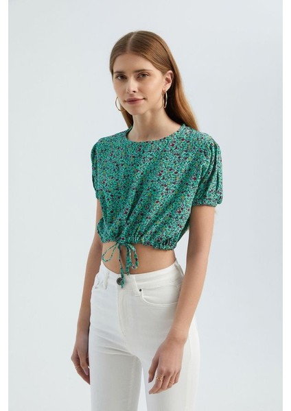 Kadın Çiçekli Yuvarlak Yakalı Bağcıklı Crop Top Yeşil modelleri