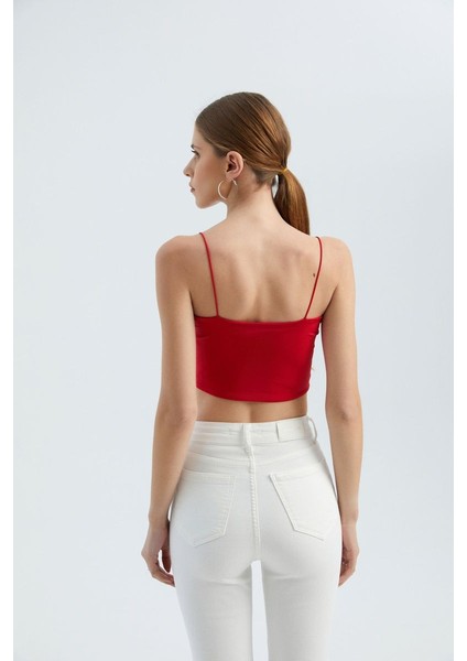 Kadın Basic Crop Atlet Kırmızı fırsatları
