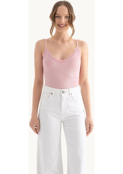 Kadın Dantel Detaylı V Yaka Kırpılmış Tank Top Pink