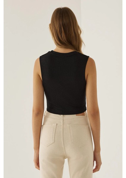 Kadın Çapraz Detaylı Örme Crop Atlet Black indirimleri