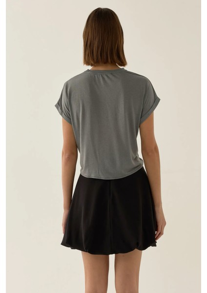 Kadın Baskılı Kısa Tişört Gri