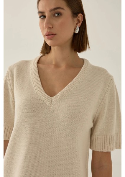 Kadın Kısa Kollu V-Yaka Örgü Kazak Natural fiyatları