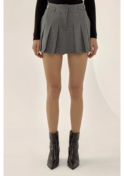 Kadın Toka Detaylı Pileli Mini Etek Grey fiyatları