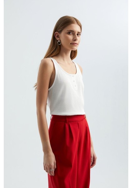 Kadın Yuvarlak Yaka Düğmeli Askılı Tişört White fırsatları