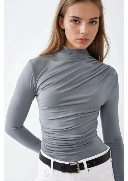 Kadın Dik Yaka Büzgü Detaylı Sandy Bluz Grey fiyatları