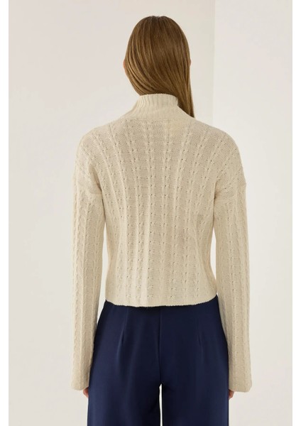 Kadın Jakarlı Örme Yarım Balıkçı Yaka Kazak Natural fırsatları