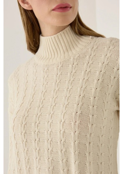 Kadın Jakarlı Örme Yarım Balıkçı Yaka Kazak Natural indirimleri