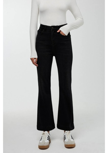 Kadın Flare Fit Jean Siyah fiyatları