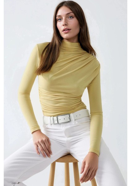 Kadın Dik Yaka Büzgü Detaylı Sandy Bluz Yellow fiyatları