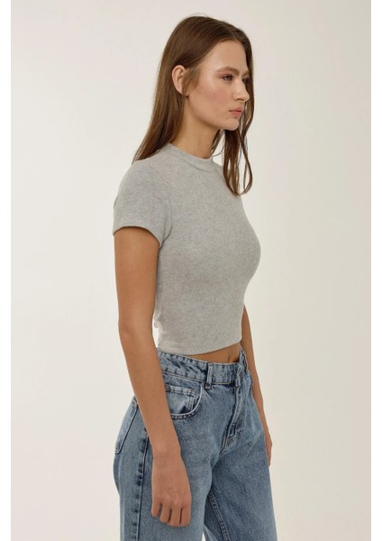 Kadın Slim Fit Triko Crop Bluz Grey modelleri