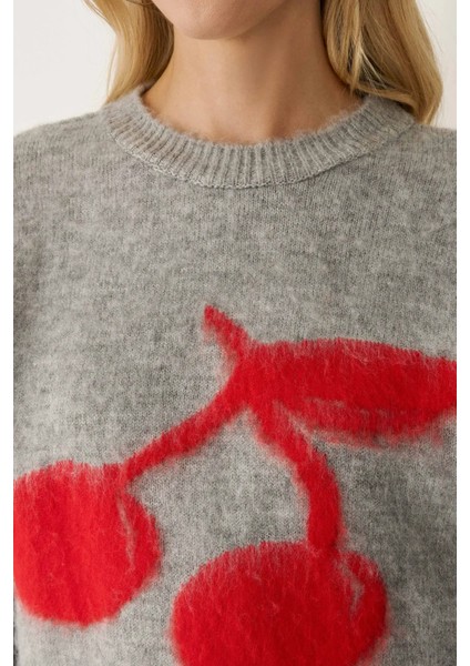 Kadın Relaxed Fit Cherry Desenli Triko Kazak Grey indirimleri